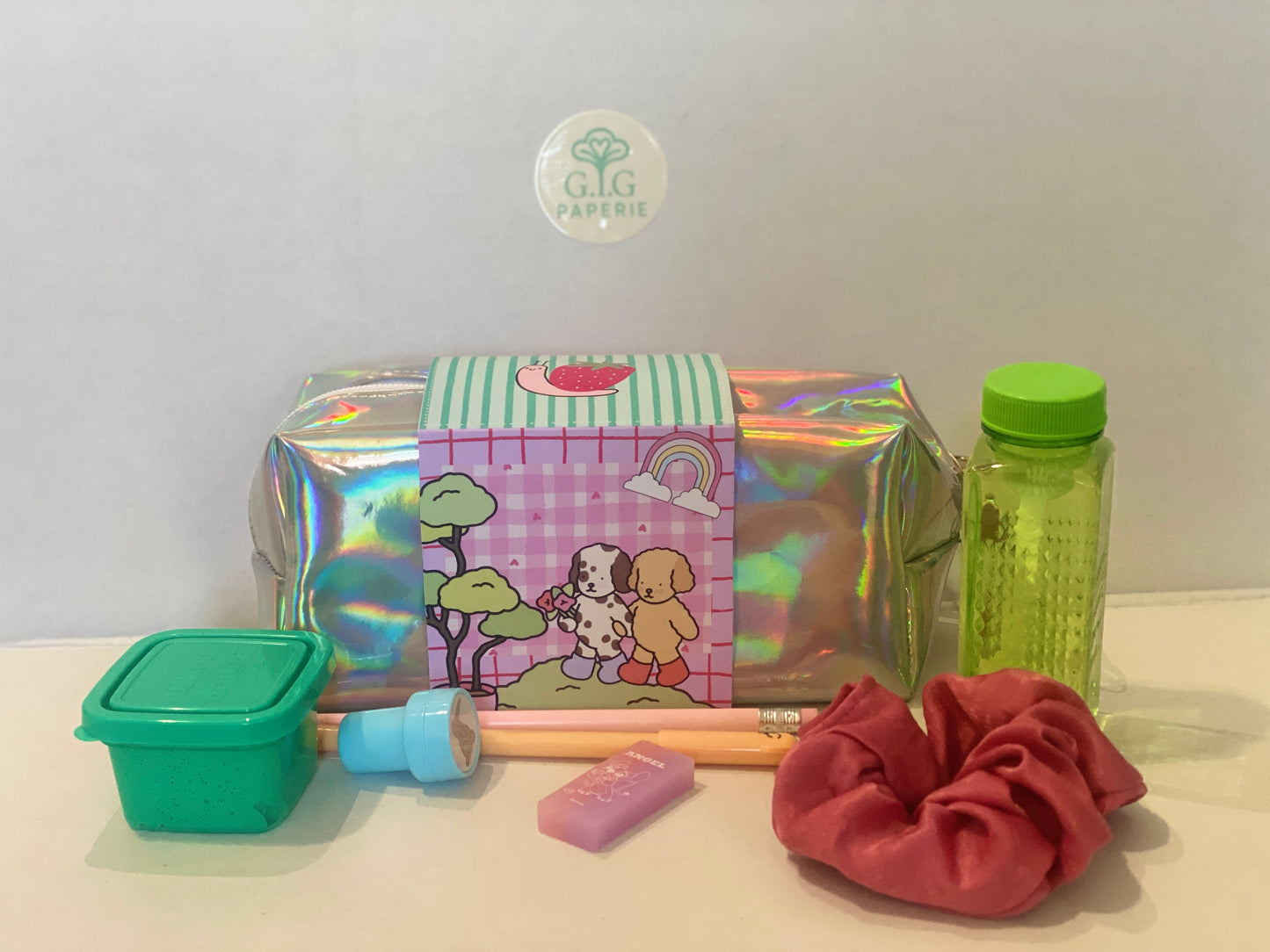 Beauty Bag with Customizable Band