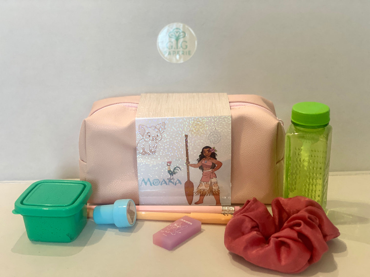 Beauty Bag with Customizable Band