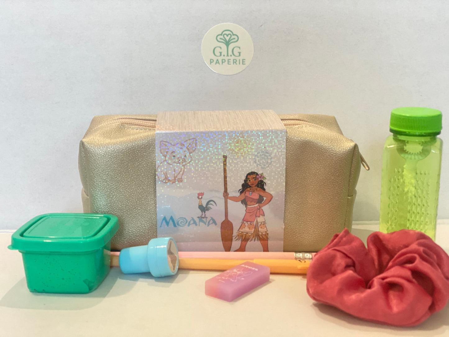 Beauty Bag with Customizable Band