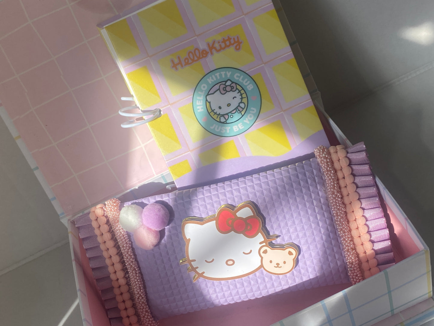 Pastel Hello Kitty Box